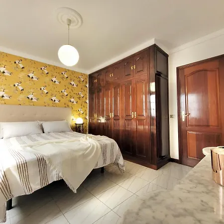 The Balcony House With Free Parking * Πουέρτο Ντε Λα Κρουζ