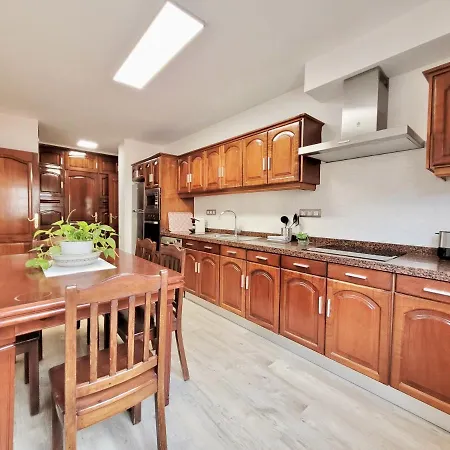 The Balcony House With Free Parking Πουέρτο Ντε Λα Κρουζ